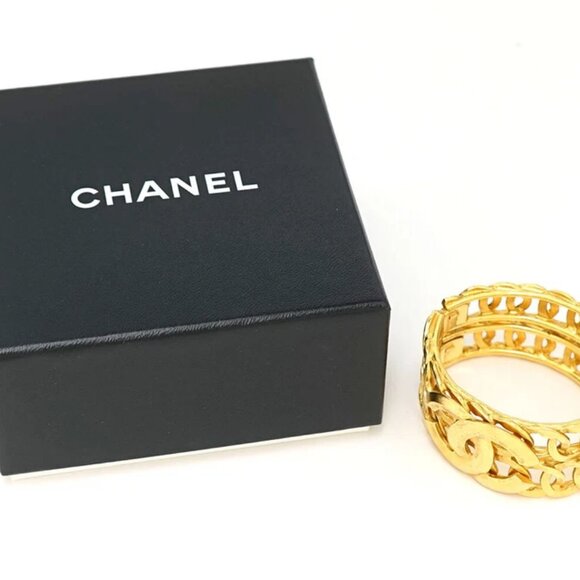 CHANEL CC Logo Cuff Bangle Bracelet 7" Gold Tone 96P Auth w/Box #785-237 - Picture 8 of 8